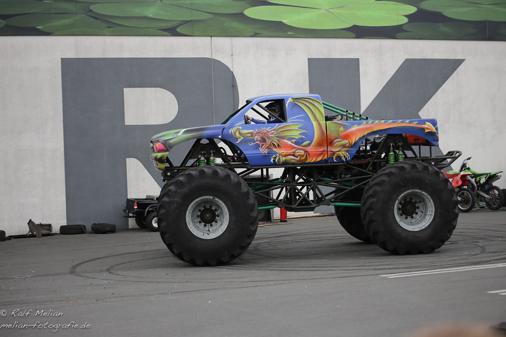 Dragon - Monster Truck